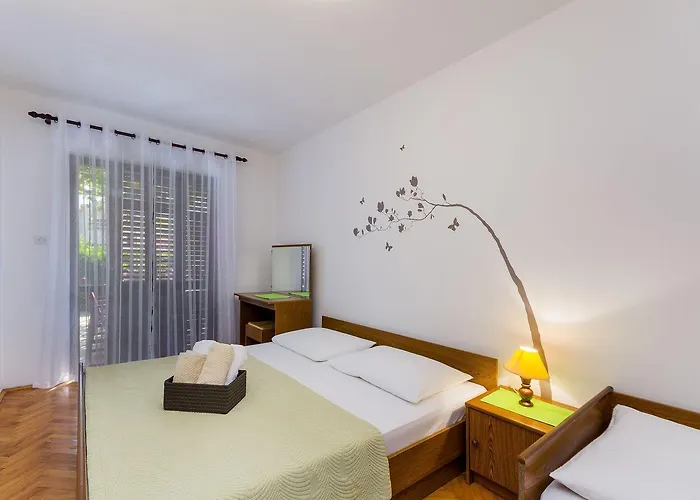 Apartament Romantisches Mit Mediterraner Terrasse, Privatparkplatz Und Grillbereich Crikvenica