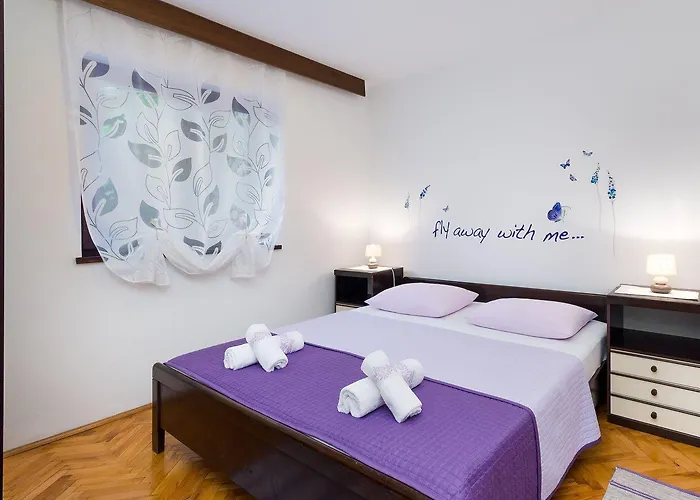 Apartament Romantisches Mit Mediterraner Terrasse, Privatparkplatz Und Grillbereich