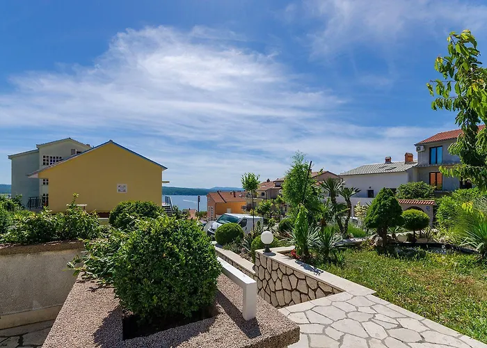 Romantisches Mit Mediterraner Terrasse, Privatparkplatz Und Grillbereich Apartament *